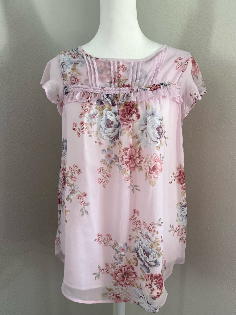 LOFT Floral Flutter Sleeve Blouse Medium Pink Blue Chiffon Lined Ruffle Top
